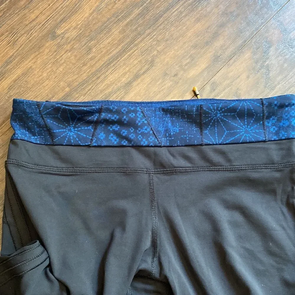 Lululemon Black with Blue accents Leggings - Size 6